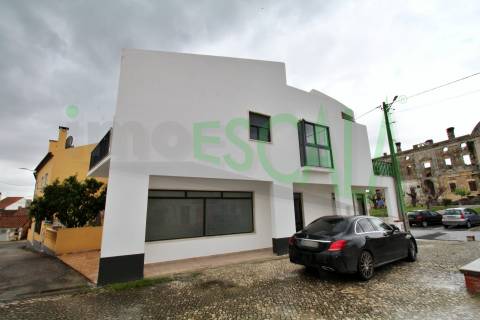 Moradia T2 Venda em Manique do Intendente, Vila Nova de São Pedro e Maçussa,Azambuja