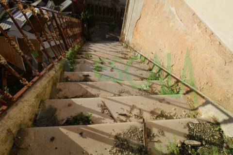 Moradia de Palacete construído em 1876 para Recuperar