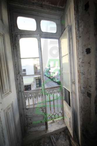 Moradia de Palacete construído em 1876 para Recuperar