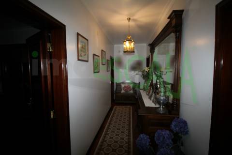 Moradia T5 Venda em Santarém (Marvila), Santa Iria da Ribeira de Santarém, Santarém (São Salvador) e Santarém (São Nicolau),Santarém