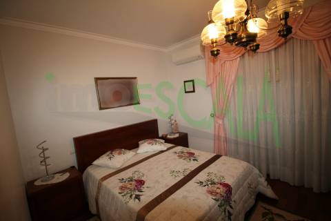 Moradia T5 Venda em Santarém (Marvila), Santa Iria da Ribeira de Santarém, Santarém (São Salvador) e Santarém (São Nicolau),Santarém