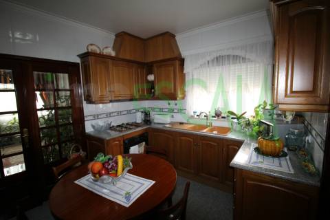 Moradia T5 Venda em Santarém (Marvila), Santa Iria da Ribeira de Santarém, Santarém (São Salvador) e Santarém (São Nicolau),Santarém