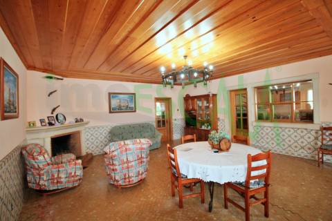 Moradia T4 de Luxo c/ Piscina em Almeirim