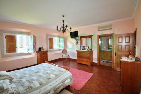 Moradia T4 de Luxo c/ Piscina em Almeirim