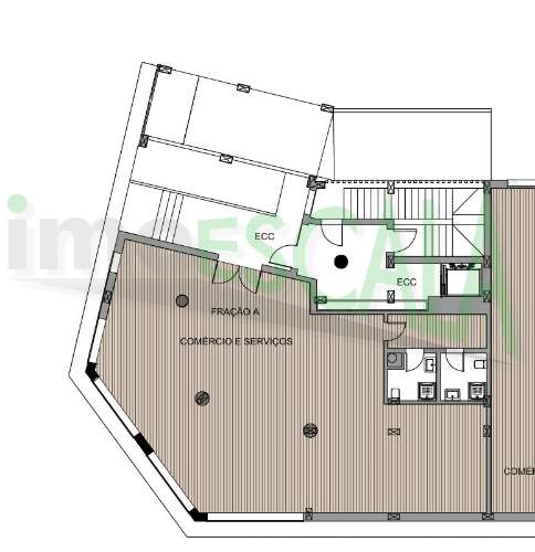 Loja de 242 m2 em empreendimento de luxo em Almeirim
