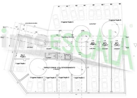 Loja de 242 m2 em empreendimento de luxo em Almeirim