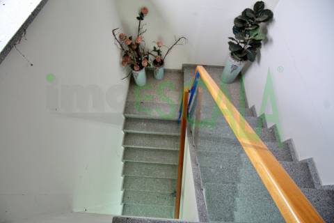 Armazém de 2231 m² inserido num lote de 5060 m² em Salvaterra de Magos