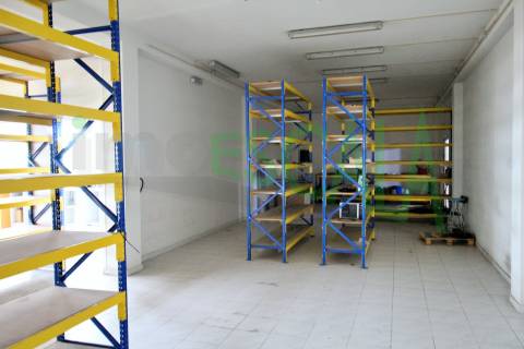 Armazém de 2231 m² inserido num lote de 5060 m² em Salvaterra de Magos