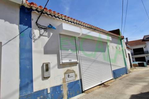 Armazém  Venda em Alcoentre,Azambuja