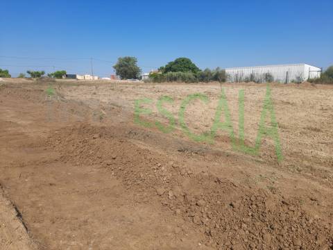 Terreno de 4960 m2 na Moita do Lobo em Manique do Intendente