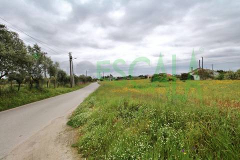 Terreno com área total de 6720 m² no Cartaxo