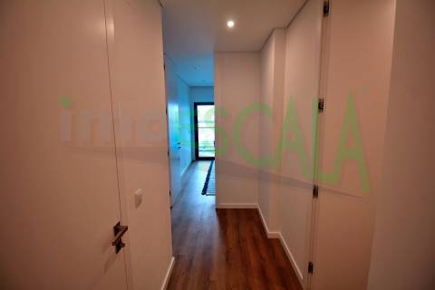 Apartamento T3 c/ Terraço