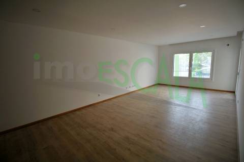 Apartamento T3 na Castanheira do Ribatejo com 173 m² com terraço