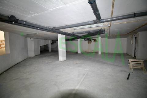 Apartamento T2 na Castanheira do Ribatejo com 107 m² com varanda