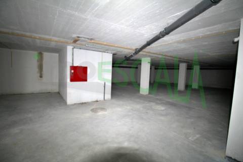 Apartamento T2 na Castanheira do Ribatejo com 88 m² com terraço