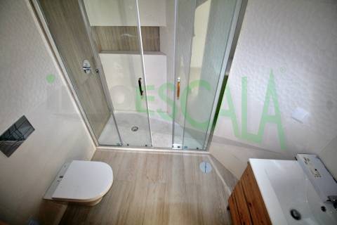 Apartamento T3 na Castanheira do Ribatejo com 142 m² com terraço e varanda