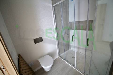 Apartamento T3 na Castanheira do Ribatejo com 142 m² com terraço e varanda