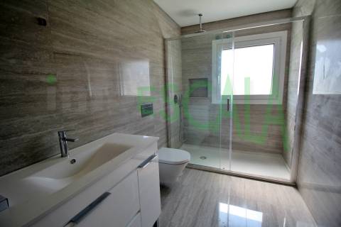 Apartamento T3 na Castanheira do Ribatejo com 142 m² com terraço e varanda