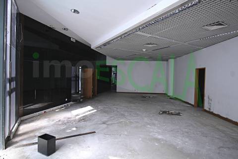 Loja de 460m2 no centro da zona histórica de Santarém