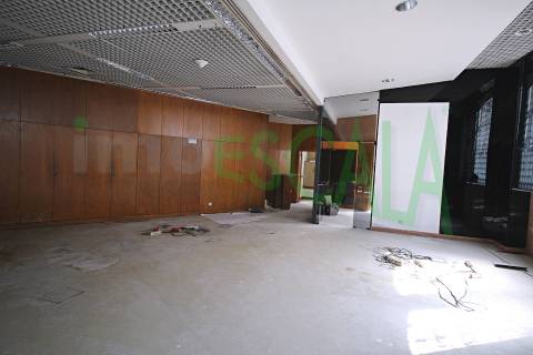 Loja de 460m2 no centro da zona histórica de Santarém