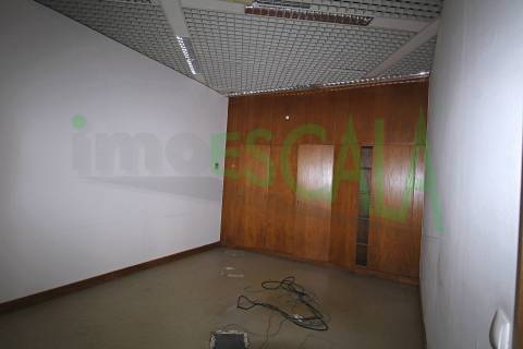 Loja de 460m2 no centro da zona histórica de Santarém