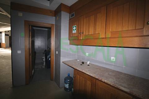 Loja de 460m2 no centro da zona histórica de Santarém