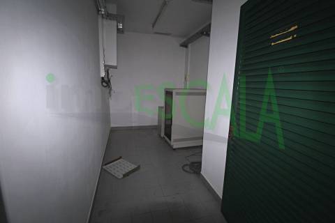 Loja de 460m2 no centro da zona histórica de Santarém