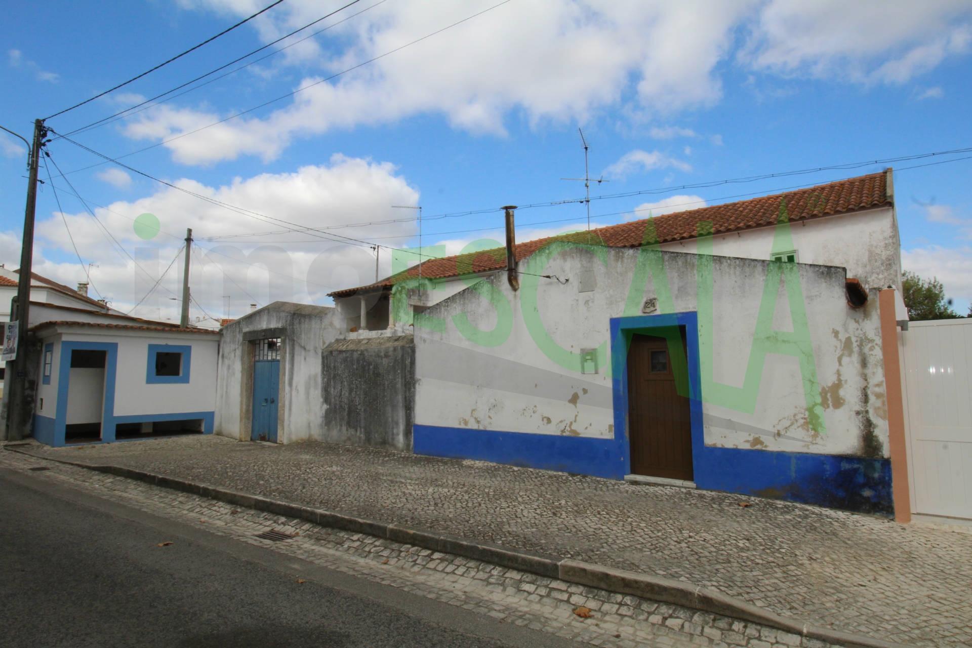 Moradia para Restaurar T6 Venda em Pontével,Cartaxo