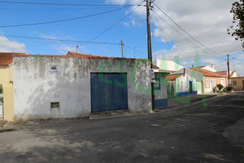 Moradia para Restaurar T6 Venda em Pontével,Cartaxo