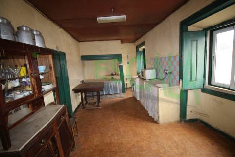 Moradia para Restaurar T6 Venda em Pontével,Cartaxo