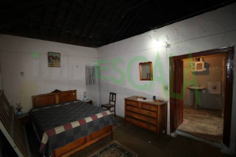 Moradia Centenária para Restaurar