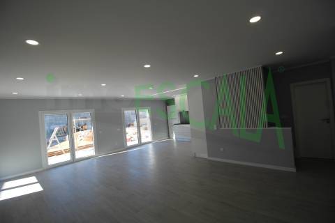 Moradia T4 no centro do Cartaxo