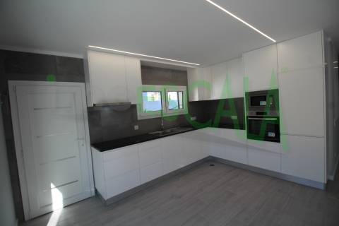 Moradia T4 no centro do Cartaxo