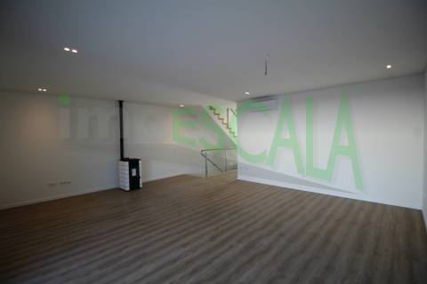 Moradia T3 em Condomínio fechado