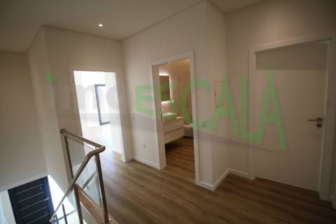 Moradia T3 em Condomínio fechado