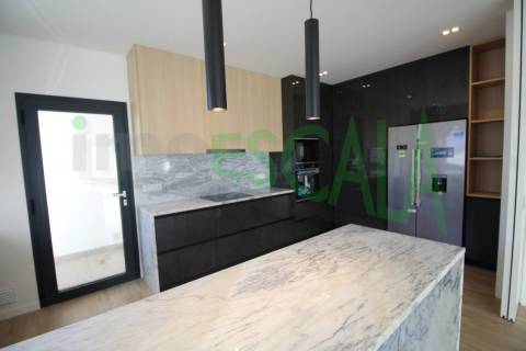 Moradia T4 de Luxo com Piscina