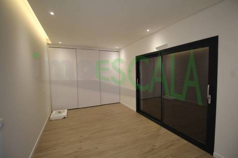 Moradia T4 de Luxo com Piscina