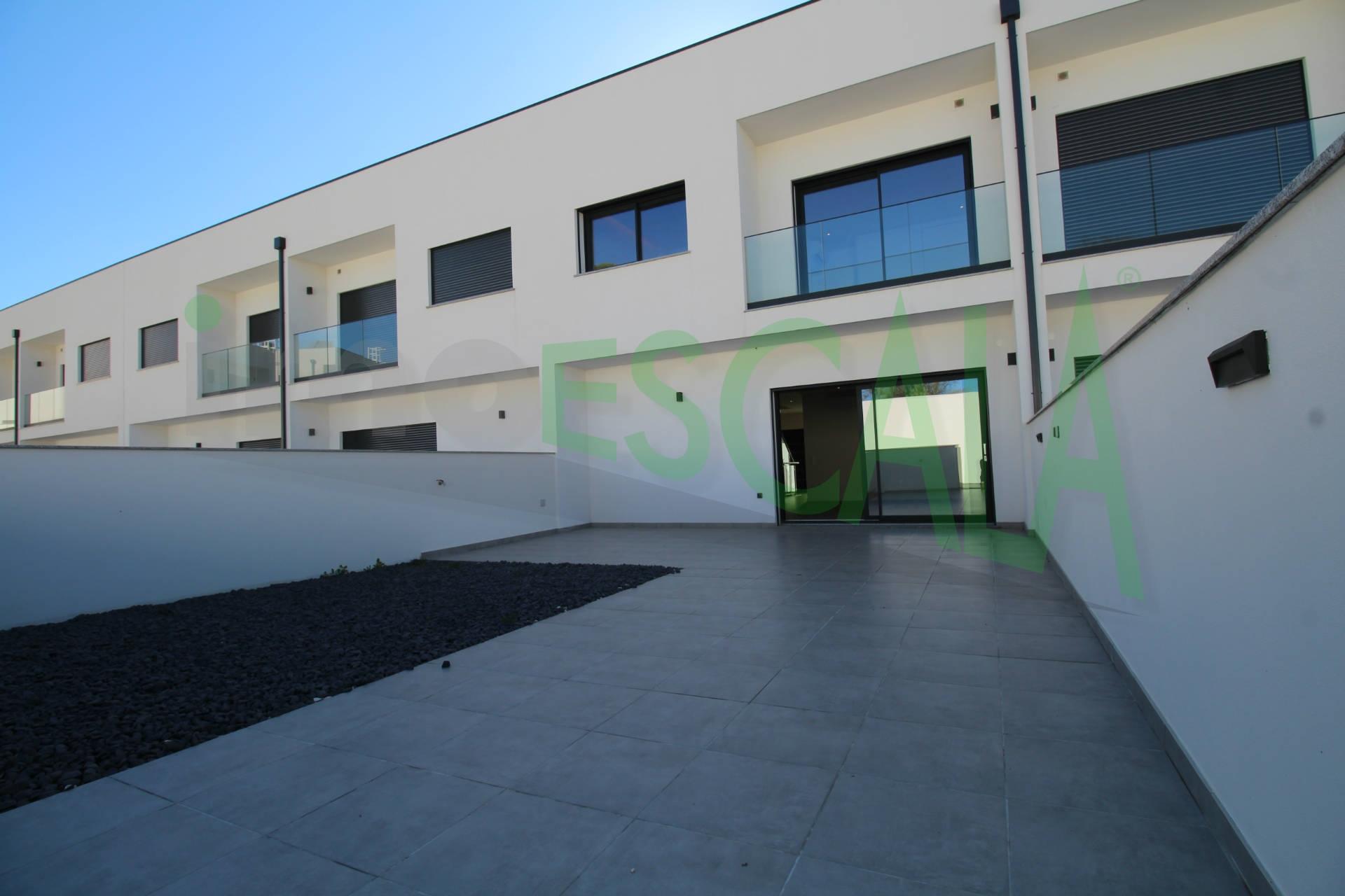 Moradia T3 em Condomínio fechado