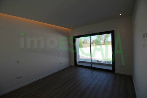 Moradia T3 em Condomínio fechado