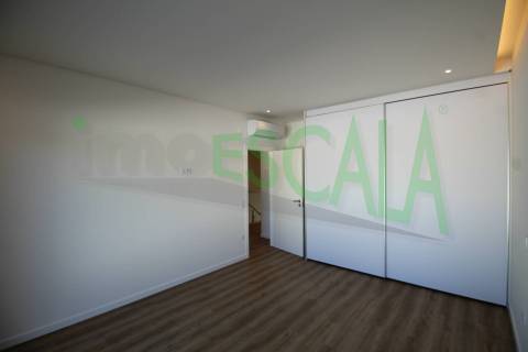 Moradia T3 em Condomínio fechado