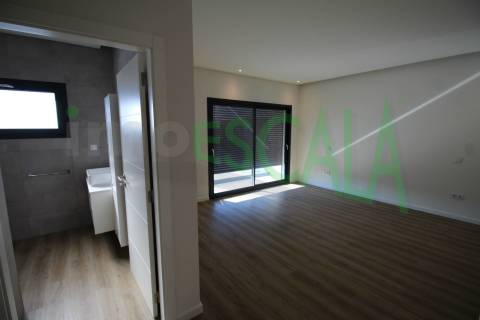 Moradia T3 em Condomínio fechado