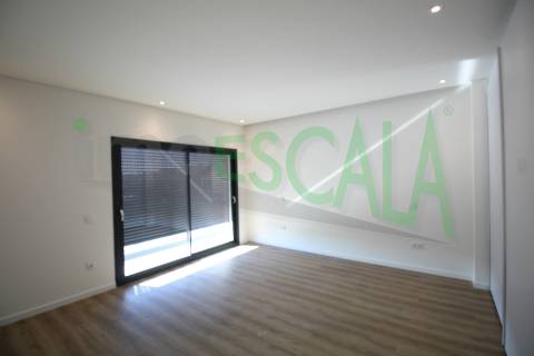 Moradia T3 em Condomínio fechado