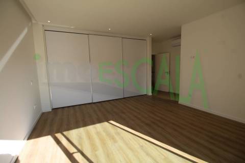 Moradia T3 em Condomínio fechado