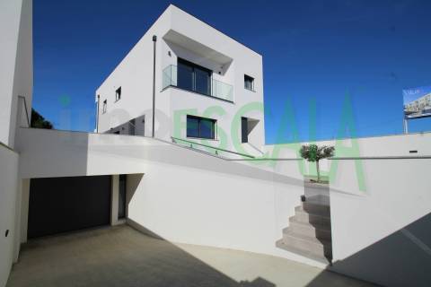 Moradia Geminada T4 Venda em Aveiras de Cima,Azambuja