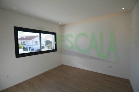 Moradia Geminada T4 Venda em Aveiras de Cima,Azambuja