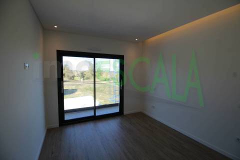 Moradia Geminada T4 Venda em Aveiras de Cima,Azambuja