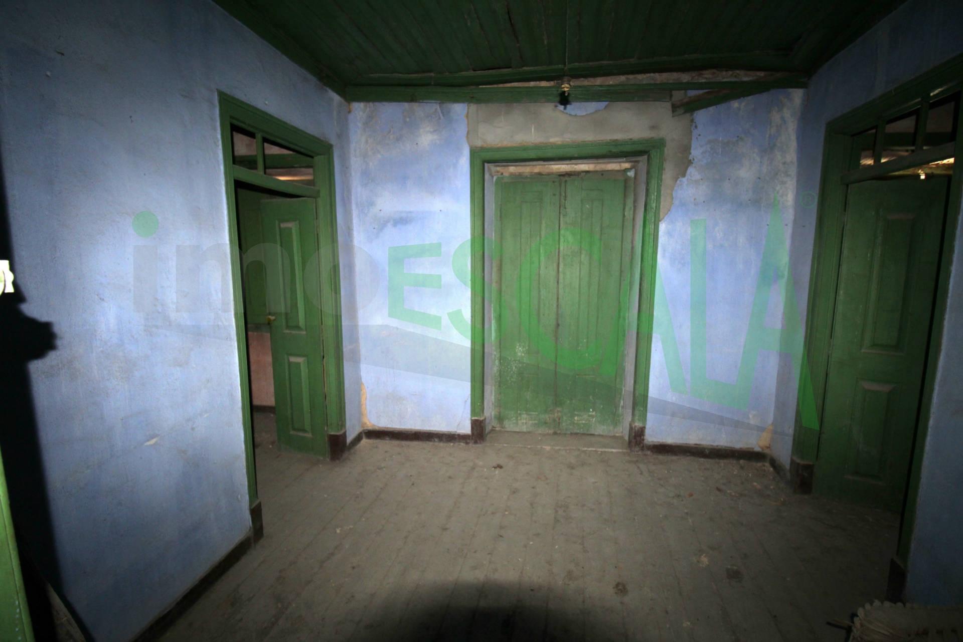 Moradia Centenária para Recuperar no Cartaxo