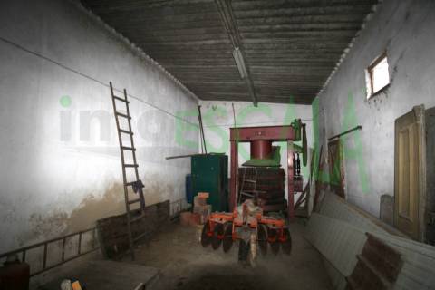 Moradia Centenária para Recuperar no Cartaxo