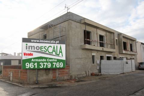 Apartamento T2 a 5 minutos do centro de Santarém
