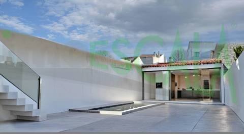 Moradia T3 em Almeirim com projeto aprovado